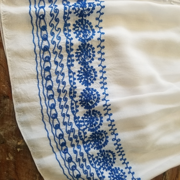 Embellished peasant blouse - Picture 5 of 9